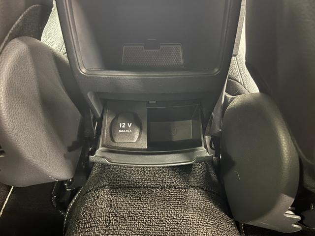 GLAクラス GLA180 禁煙車/ACC/衝突軽減B/ハーフ革S/ナビ/フルセグTV/Bカメラ/シートH/キセノンヘッドライト/Pゲート/Bluetoothオーディオ/クリアランスソナー/ルーフレール/オートライト/1年保証(46枚目)