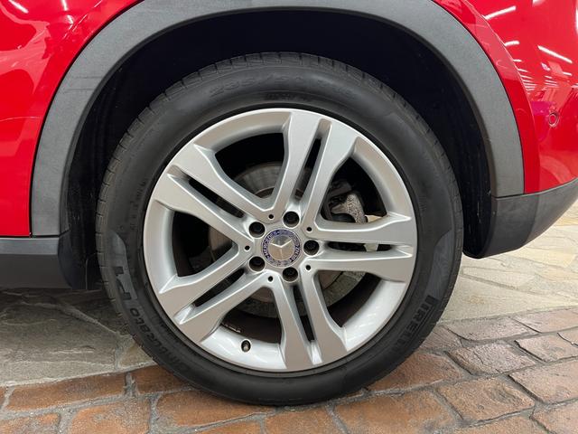 GLAクラス GLA180 禁煙車/ACC/衝突軽減B/ハーフ革S/ナビ/フルセグTV/Bカメラ/シートH/キセノンヘッドライト/Pゲート/Bluetoothオーディオ/クリアランスソナー/ルーフレール/オートライト/1年保証(50枚目)