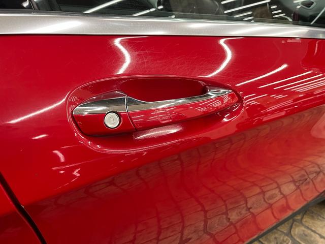 GLAクラス GLA180 禁煙車/ACC/衝突軽減B/ハーフ革S/ナビ/フルセグTV/Bカメラ/シートH/キセノンヘッドライト/Pゲート/Bluetoothオーディオ/クリアランスソナー/ルーフレール/オートライト/1年保証(56枚目)