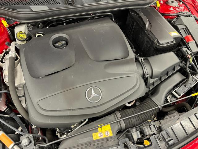 GLAクラス GLA180 禁煙車/ACC/衝突軽減B/ハーフ革S/ナビ/フルセグTV/Bカメラ/シートH/キセノンヘッドライト/Pゲート/Bluetoothオーディオ/クリアランスソナー/ルーフレール/オートライト/1年保証(58枚目)