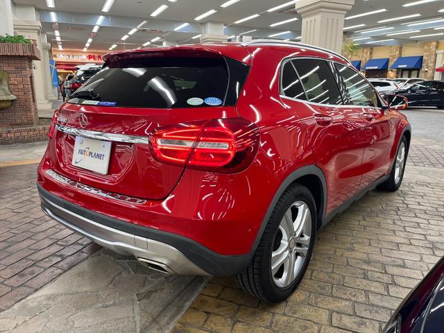 GLAクラス GLA180 禁煙車/ACC/衝突軽減B/ハーフ革S/ナビ/フルセグTV/Bカメラ/シートH/キセノンヘッドライト/Pゲート/Bluetoothオーディオ/クリアランスソナー/ルーフレール/オートライト/1年保証(61枚目)