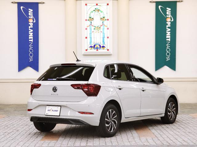 VOLKSWAGEN POLO TSI ACTIVE