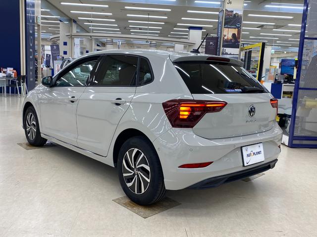 VOLKSWAGEN POLO TSI ACTIVE