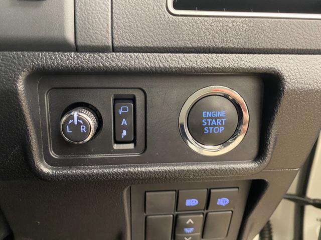 ランドクルーザープラド TX Lパッケージ 70thアニバーサリーLMD 特別仕様車 サンルーフ/ブラウン革S/ACC/衝突軽減B/ナビ/フルセグTV/Bカメラ/車線逸脱警告/シートH・C/Pシート/LEDヘッドライト/Bluetoothオーディオ/ハンズフリー通話/クリアランスソナー(26枚目)