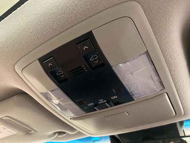 ランドクルーザープラド TX Lパッケージ 70thアニバーサリーLMD 特別仕様車 サンルーフ/ブラウン革S/ACC/衝突軽減B/ナビ/フルセグTV/Bカメラ/車線逸脱警告/シートH・C/Pシート/LEDヘッドライト/Bluetoothオーディオ/ハンズフリー通話/クリアランスソナー(42枚目)