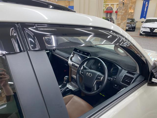 ランドクルーザープラド TX Lパッケージ 70thアニバーサリーLMD 特別仕様車 サンルーフ/ブラウン革S/ACC/衝突軽減B/ナビ/フルセグTV/Bカメラ/車線逸脱警告/シートH・C/Pシート/LEDヘッドライト/Bluetoothオーディオ/ハンズフリー通話/クリアランスソナー(55枚目)