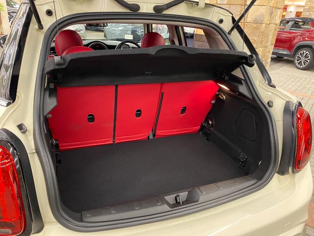 ＭＩＮＩ クーパーＳＤ　ハーマンカードンスピーカー／禁煙車／ナビ／フルセグＴＶ／バックカメラ／ＬＥＤヘッドライト／Ｂｌｕｅｔｏｏｔｈオーディオ／ハンズフリー通話／クリアランスソナー／クルーズコントロール／１年保証（14枚目）