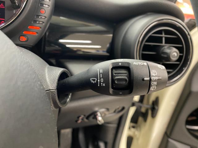 ＭＩＮＩ クーパーＳＤ　ハーマンカードンスピーカー／禁煙車／ナビ／フルセグＴＶ／バックカメラ／ＬＥＤヘッドライト／Ｂｌｕｅｔｏｏｔｈオーディオ／ハンズフリー通話／クリアランスソナー／クルーズコントロール／１年保証（21枚目）