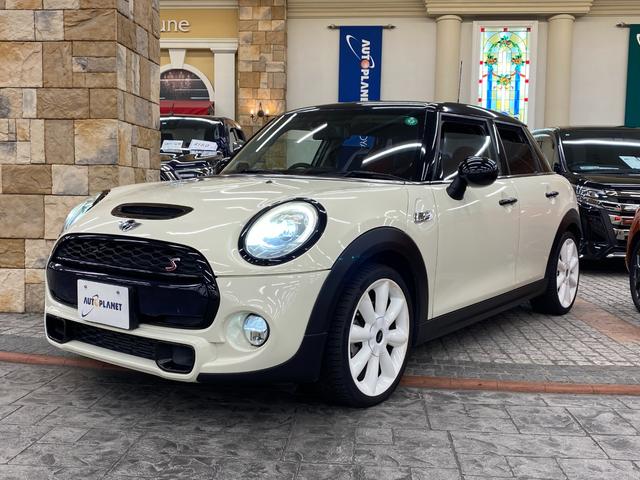 ＭＩＮＩ クーパーＳＤ　ハーマンカードンスピーカー／禁煙車／ナビ／フルセグＴＶ／バックカメラ／ＬＥＤヘッドライト／Ｂｌｕｅｔｏｏｔｈオーディオ／ハンズフリー通話／クリアランスソナー／クルーズコントロール／１年保証（50枚目）