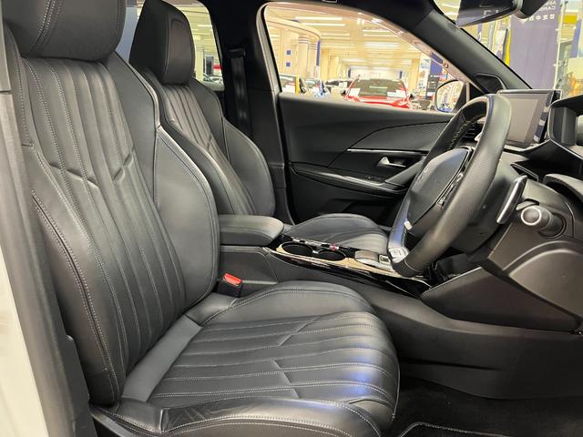 PEUGEOT 2008 GT BLUE HDI