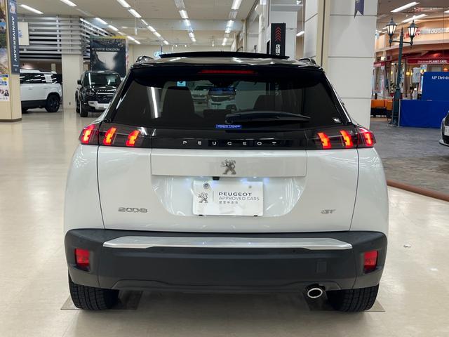 PEUGEOT 2008 GT BLUE HDI