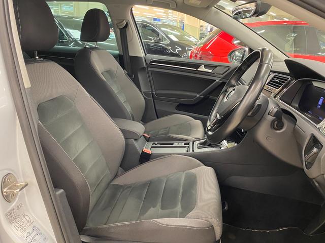 VOLKSWAGEN GOLF TSI HIGHLINE