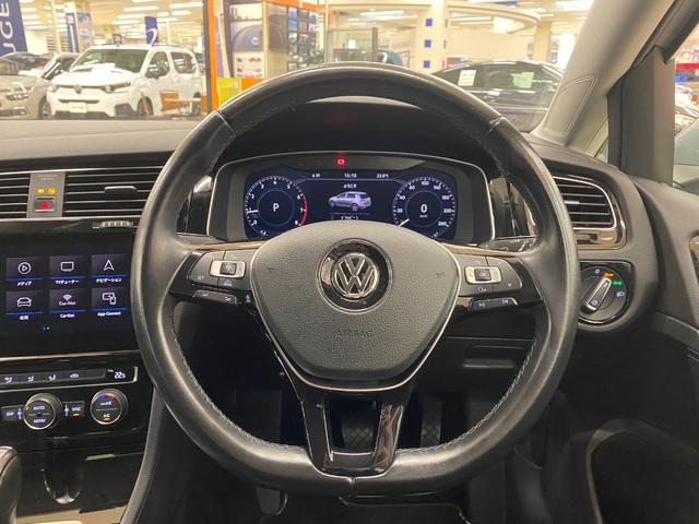VOLKSWAGEN GOLF TSI HIGHLINE
