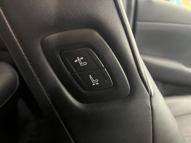 クラウンハイブリッド G 革S/禁煙車/ACC/衝突軽減B/HDDナビ/フルセグTV/B&360度カメラ/車線逸脱警告/シートH・C/Pシート/LEDヘッドライト/Bluetoothオーディオ/クリアランスソナー/1年保証(13枚目)