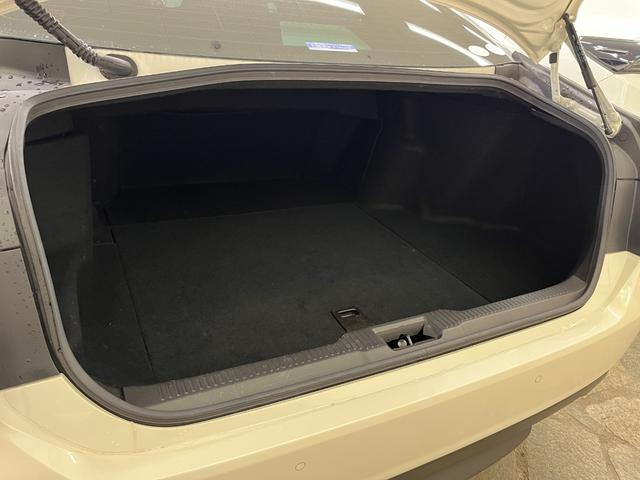 クラウンハイブリッド G 革S/禁煙車/ACC/衝突軽減B/HDDナビ/フルセグTV/B&360度カメラ/車線逸脱警告/シートH・C/Pシート/LEDヘッドライト/Bluetoothオーディオ/クリアランスソナー/1年保証(17枚目)