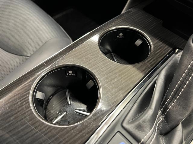 クラウンハイブリッド G 革S/禁煙車/ACC/衝突軽減B/HDDナビ/フルセグTV/B&360度カメラ/車線逸脱警告/シートH・C/Pシート/LEDヘッドライト/Bluetoothオーディオ/クリアランスソナー/1年保証(29枚目)