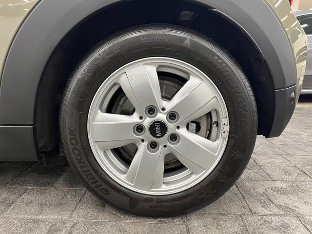 ホイールも、大きな傷など無く、良好な状態です。