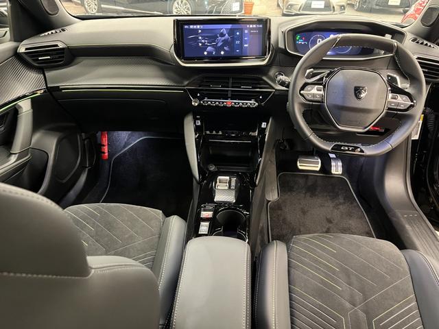 2008 GT ブルーHDi 禁煙車/衝突軽減ブレーキ/ACC/AppleCarplay/AndroidAuto/レーンアシスト/LEDヘッドライト/ハーフ革シート/パワーシート/シートヒーター/アクティブランバーサポート/アルミ(8枚目)