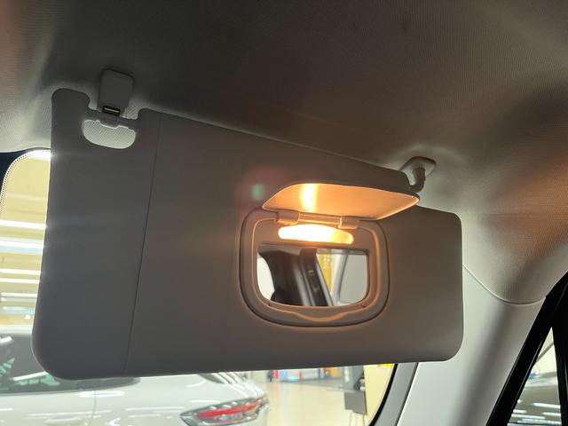 ジープ・レネゲード リミテッド 禁煙車/革S/ACC/衝突軽減B/AppleCarplay/AndroidAuto/ナビ/フルセグTV/バックカメラ/シートH/Pシート/Bluetoothオーディオ/クリアランスソナー/ルーフレール(36枚目)