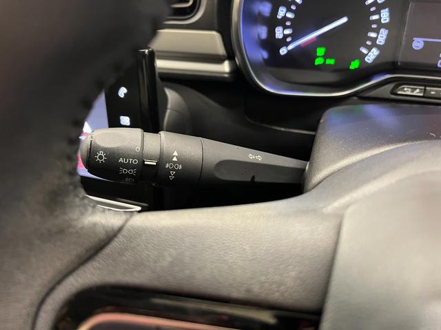 C3 モダンサロン 特別仕様車/後期モデル/禁煙車/衝突軽減B/AppleCarplay/AndroidAuto/ハーフ革S/バックカメラ/LEDヘッドライト/Bluetoothオーディオ/クルーズコントロール/1年保証(18枚目)