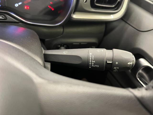 C3 モダンサロン 特別仕様車/後期モデル/禁煙車/衝突軽減B/AppleCarplay/AndroidAuto/ハーフ革S/バックカメラ/LEDヘッドライト/Bluetoothオーディオ/クルーズコントロール/1年保証(19枚目)