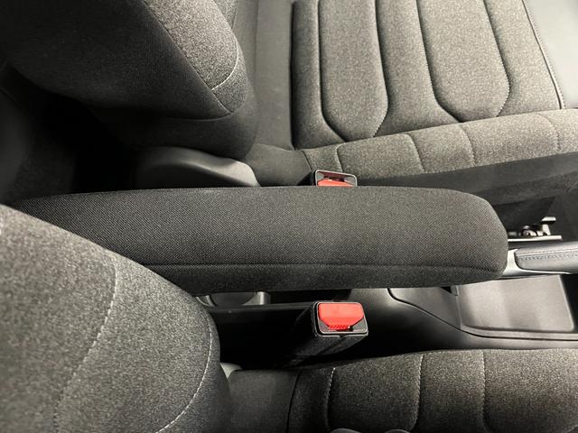 C3 モダンサロン 特別仕様車/後期モデル/禁煙車/衝突軽減B/AppleCarplay/AndroidAuto/ハーフ革S/バックカメラ/LEDヘッドライト/Bluetoothオーディオ/クルーズコントロール/1年保証(33枚目)