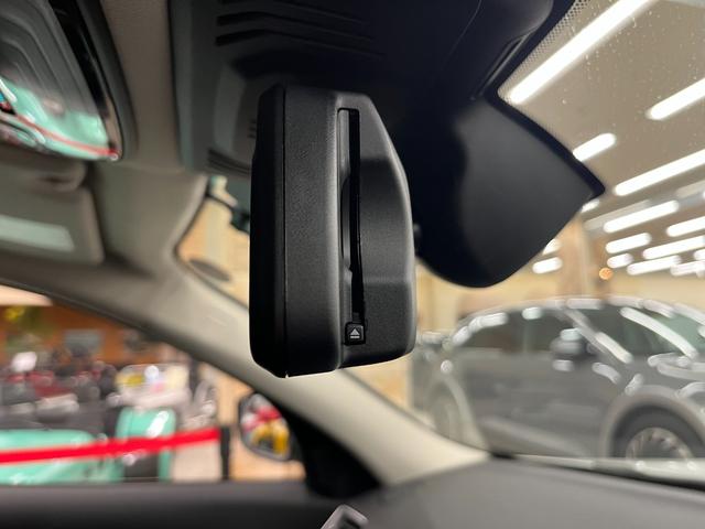 �d�s�b�𑕔����Ă���܂��B