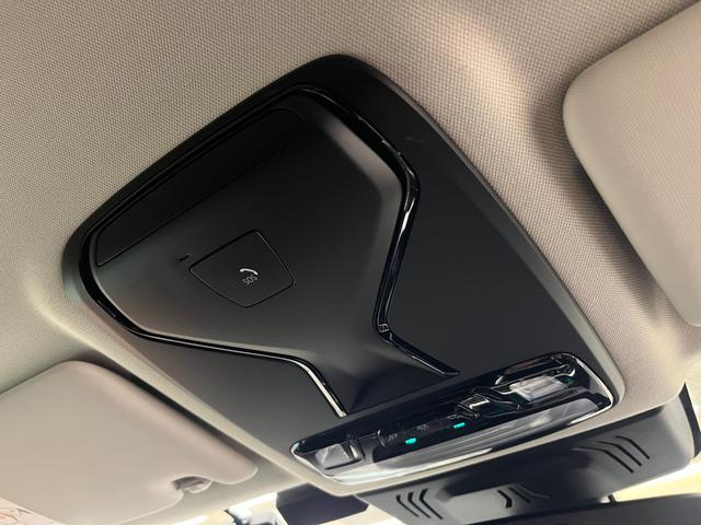 �r�n�r�R�[���𑕔����Ă���܂��B