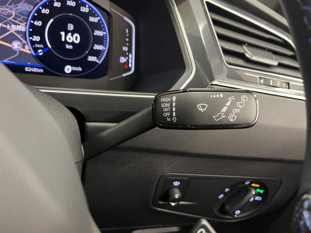 ティグアン R 革S/社外サスペンション/禁煙車/ACC/衝突軽減B/AppleCarplay/AndroidAuto/HDDナビ/フルセグTV/B&360度カメラ/シートH/Pシート/LEDヘッドライト/Pゲート(22枚目)