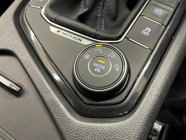 ティグアン R 革S/社外サスペンション/禁煙車/ACC/衝突軽減B/AppleCarplay/AndroidAuto/HDDナビ/フルセグTV/B&360度カメラ/シートH/Pシート/LEDヘッドライト/Pゲート(26枚目)