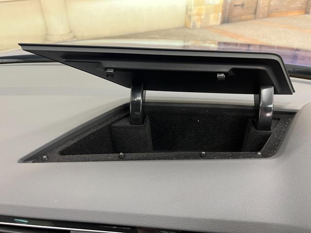 ティグアン R 革S/社外サスペンション/禁煙車/ACC/衝突軽減B/AppleCarplay/AndroidAuto/HDDナビ/フルセグTV/B&360度カメラ/シートH/Pシート/LEDヘッドライト/Pゲート(29枚目)