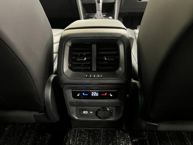 ティグアン R 革S/社外サスペンション/禁煙車/ACC/衝突軽減B/AppleCarplay/AndroidAuto/HDDナビ/フルセグTV/B&360度カメラ/シートH/Pシート/LEDヘッドライト/Pゲート(46枚目)