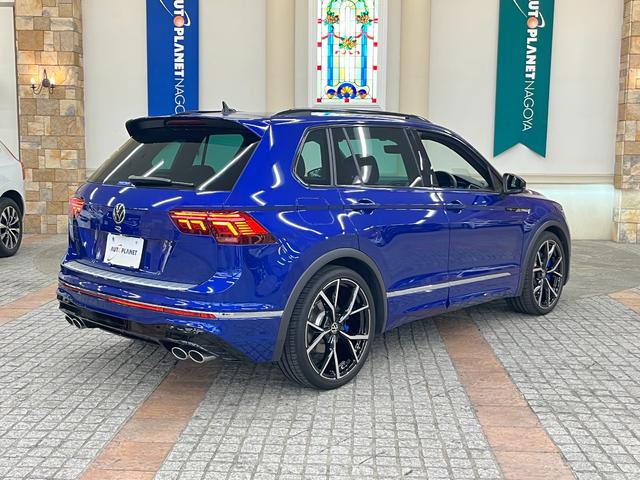ティグアン R 革S/社外サスペンション/禁煙車/ACC/衝突軽減B/AppleCarplay/AndroidAuto/HDDナビ/フルセグTV/B&360度カメラ/シートH/Pシート/LEDヘッドライト/Pゲート(66枚目)