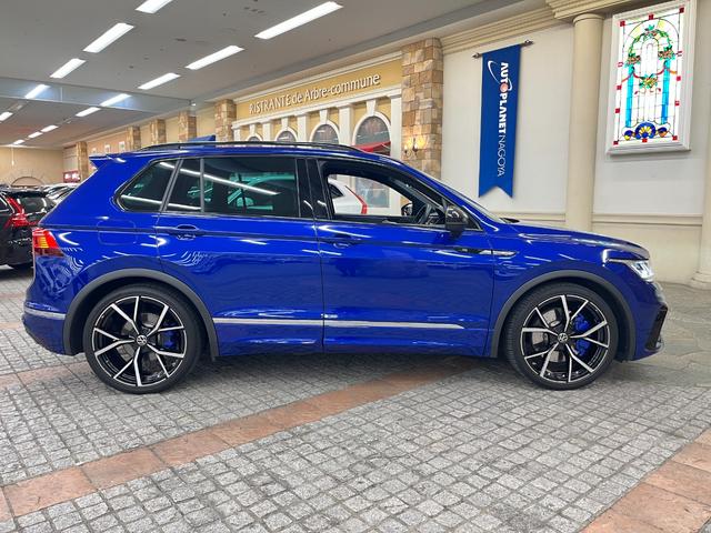 ティグアン R 革S/社外サスペンション/禁煙車/ACC/衝突軽減B/AppleCarplay/AndroidAuto/HDDナビ/フルセグTV/B&360度カメラ/シートH/Pシート/LEDヘッドライト/Pゲート(69枚目)