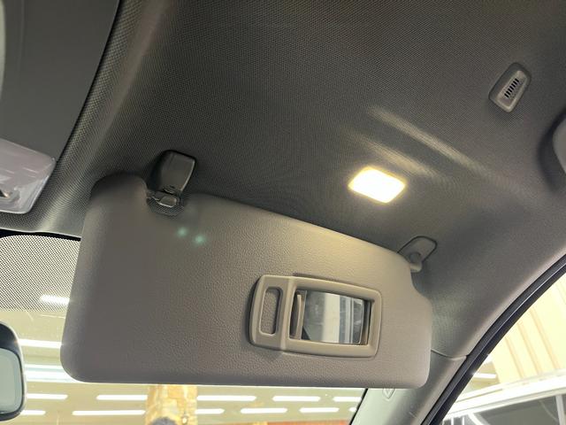 �T���o�C�U�[�ɂ͋��ƃ��C�g���t���Ă���̂ŁA��Ԃ̎g�p���o���āA�ƂĂ��֗��ł��B