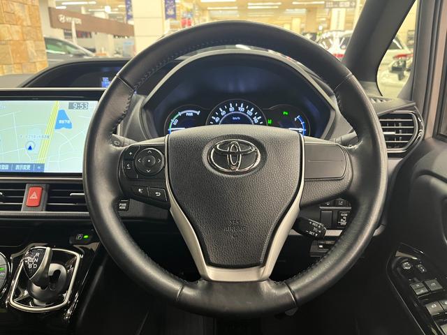 ノア ハイブリッドＧ　禁煙車／衝突軽減Ｂ／ナビ／フルセグＴＶ／Ｂカメラ／車線逸脱警告／シートＨ／ＬＥＤヘッドライト／後席モニター／両側電動スライドドア／Ｂｌｕｅｔｏｏｔｈ／クリアランスソナー／クルーズコントロール／１年保証（14枚目）