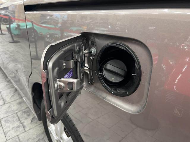 ノア ハイブリッドＧ　禁煙車／衝突軽減Ｂ／ナビ／フルセグＴＶ／Ｂカメラ／車線逸脱警告／シートＨ／ＬＥＤヘッドライト／後席モニター／両側電動スライドドア／Ｂｌｕｅｔｏｏｔｈ／クリアランスソナー／クルーズコントロール／１年保証（51枚目）