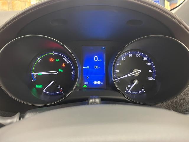 C-HR G 禁煙車/ACC/衝突軽減B/ハーフ革S/ナビ/フルセグTV/バックカメラ/車線逸脱警告/シートH/LEDヘッドライト/Bluetoothオーディオ/ハンズフリー通話/クリアランスソナー/1年保証(16枚目)