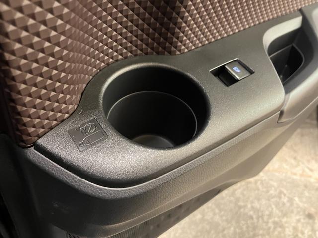 C-HR G 禁煙車/ACC/衝突軽減B/ハーフ革S/ナビ/フルセグTV/バックカメラ/車線逸脱警告/シートH/LEDヘッドライト/Bluetoothオーディオ/ハンズフリー通話/クリアランスソナー/1年保証(25枚目)