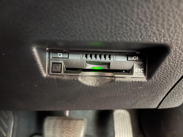 C-HR G 禁煙車/ACC/衝突軽減B/ハーフ革S/ナビ/フルセグTV/バックカメラ/車線逸脱警告/シートH/LEDヘッドライト/Bluetoothオーディオ/ハンズフリー通話/クリアランスソナー/1年保証(33枚目)