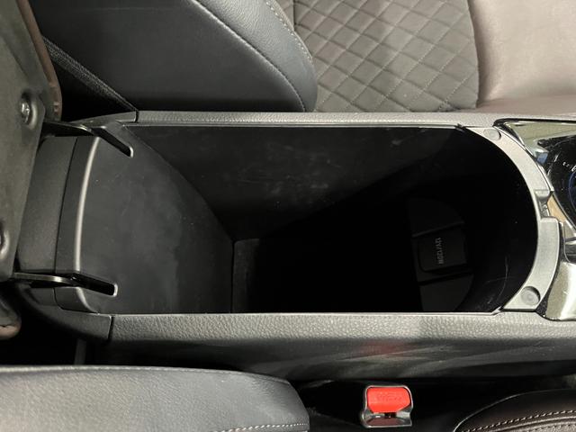 C-HR G 禁煙車/ACC/衝突軽減B/ハーフ革S/ナビ/フルセグTV/バックカメラ/車線逸脱警告/シートH/LEDヘッドライト/Bluetoothオーディオ/ハンズフリー通話/クリアランスソナー/1年保証(36枚目)