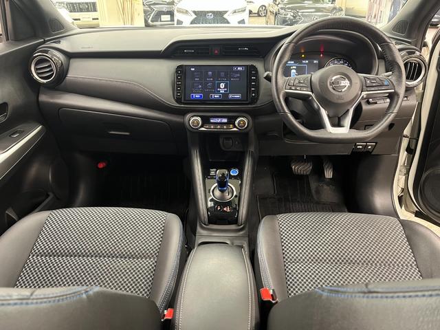 キックス Ｘ　禁煙車／ＡＣＣ／衝突軽減Ｂ／ハーフ革Ｓ／ナビ／フルセグＴＶ／Ｂ＆３６０度カメラ／ＬＥＤヘッドライト／Ｂｌｕｅｔｏｏｔｈオーディオ／クリアランスソナー／オートライト／ルーフレール／ドアバイザー／１年保証（9枚目）