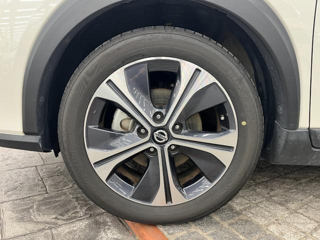 キックス Ｘ　禁煙車／ＡＣＣ／衝突軽減Ｂ／ハーフ革Ｓ／ナビ／フルセグＴＶ／Ｂ＆３６０度カメラ／ＬＥＤヘッドライト／Ｂｌｕｅｔｏｏｔｈオーディオ／クリアランスソナー／オートライト／ルーフレール／ドアバイザー／１年保証（40枚目）