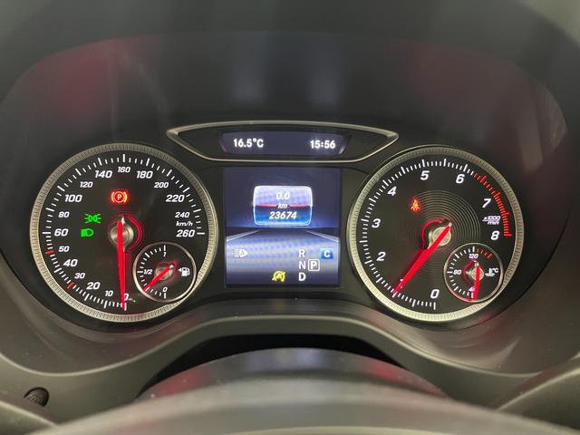 Ａクラス Ａ１８０　禁煙車／ＡＣＣ／衝突軽減Ｂ／Ｃａｒｐｌａｙ／Ａｎｄｒｏｉｄ／ハーフ革Ｓ／ナビ／フルセグＴＶ／Ｂカメラ／シートＨ／Ｐシート／ＬＥＤヘッドライト／Ｐゲート／Ｂｌｕｅｔｏｏｔｈ／クリアランスソナー／１年保証（18枚目）