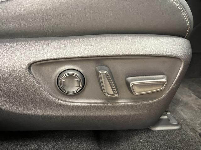 RAV4 G Zパッケージ 禁煙車/ACC/衝突軽減ブレーキ/黒革シート/ナビ/フルセグTV/B&360度カメラ/車線逸脱警告/シートH/Pシート/LEDヘッドライト/Pゲート/Bluetoothオーディオ/クリアランスソナー(13枚目)