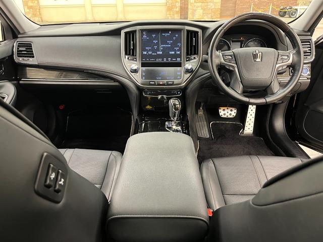 クラウンハイブリッド アスリートＳ　Ｊ－フロンティアリミテッド　特別仕様車／革Ｓ／禁煙車／ＡＣＣ／衝突軽減Ｂ／ナビ／フルセグＴＶ／バックカメラ／車線逸脱警告／シートＨ・Ｃ／Ｐシート／ＬＥＤヘッドライト／Ｂｌｕｅｔｏｏｔｈオーディオ／クリアランスソナー／１年保証（9枚目）