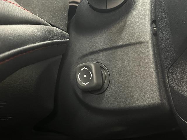 クラウンハイブリッド アスリートＳ　Ｊ－フロンティアリミテッド　特別仕様車／革Ｓ／禁煙車／ＡＣＣ／衝突軽減Ｂ／ナビ／フルセグＴＶ／バックカメラ／車線逸脱警告／シートＨ・Ｃ／Ｐシート／ＬＥＤヘッドライト／Ｂｌｕｅｔｏｏｔｈオーディオ／クリアランスソナー／１年保証（14枚目）