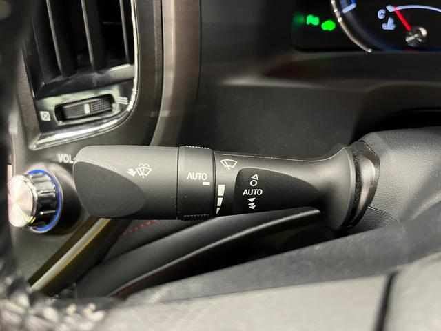 クラウンハイブリッド アスリートＳ　Ｊ－フロンティアリミテッド　特別仕様車／革Ｓ／禁煙車／ＡＣＣ／衝突軽減Ｂ／ナビ／フルセグＴＶ／バックカメラ／車線逸脱警告／シートＨ・Ｃ／Ｐシート／ＬＥＤヘッドライト／Ｂｌｕｅｔｏｏｔｈオーディオ／クリアランスソナー／１年保証（21枚目）