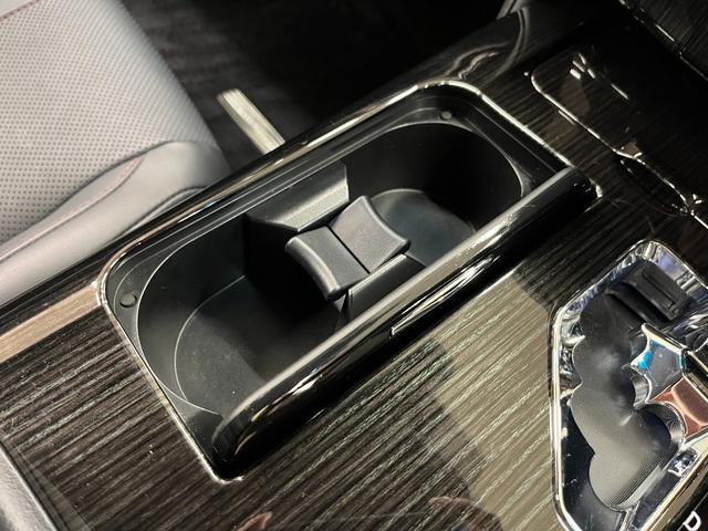 クラウンハイブリッド アスリートＳ　Ｊ－フロンティアリミテッド　特別仕様車／革Ｓ／禁煙車／ＡＣＣ／衝突軽減Ｂ／ナビ／フルセグＴＶ／バックカメラ／車線逸脱警告／シートＨ・Ｃ／Ｐシート／ＬＥＤヘッドライト／Ｂｌｕｅｔｏｏｔｈオーディオ／クリアランスソナー／１年保証（27枚目）