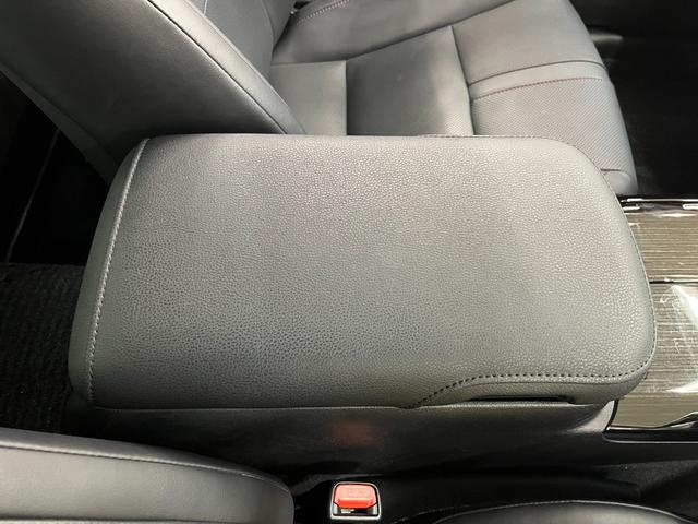 クラウンハイブリッド アスリートＳ　Ｊ－フロンティアリミテッド　特別仕様車／革Ｓ／禁煙車／ＡＣＣ／衝突軽減Ｂ／ナビ／フルセグＴＶ／バックカメラ／車線逸脱警告／シートＨ・Ｃ／Ｐシート／ＬＥＤヘッドライト／Ｂｌｕｅｔｏｏｔｈオーディオ／クリアランスソナー／１年保証（37枚目）